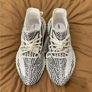 Yeezy Boost 350 V2 Zebra Sneakers